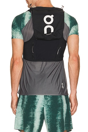 On Ultra Vest Pro in Black