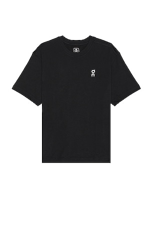 On Club Tee in Black