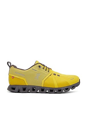 【2024年最新】海外限定の人気アイテム On Cloud 5 Waterproof in Mustard & Rock | REVOLVE トップス