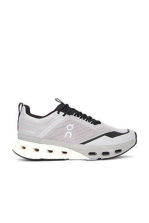 Cloudnova X Sneakers On