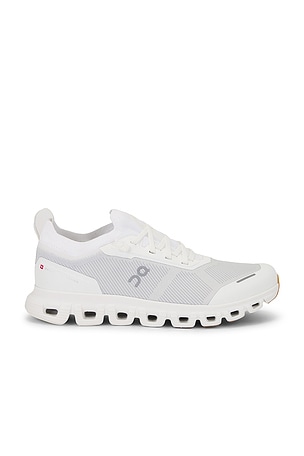 Cloud 6 Versa Sneakers On