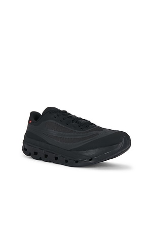 On Cloudflow 5 Ad in Black