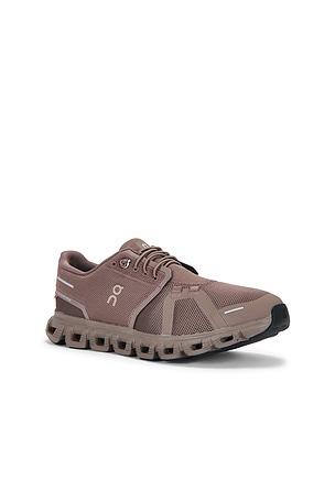 On Cloud 6 in Brown