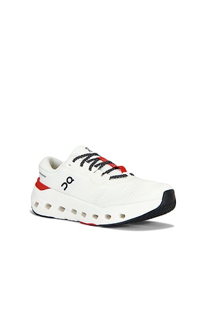On Cloudrunner 3 in White