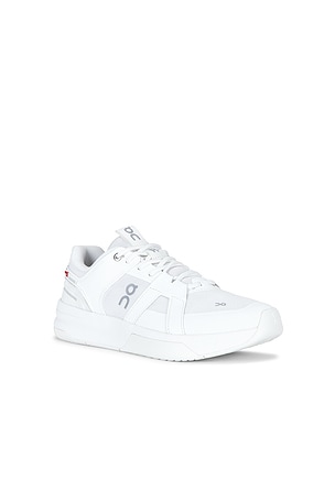 On The Roger Clubhouse Pro 2 in White. Size 7.5. Also