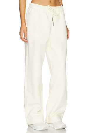 On Club Collective Pant in Cream