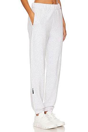 On Club Sweatpant in Grey