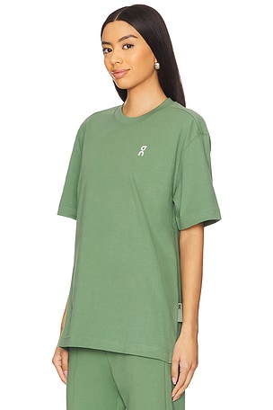 On Club T in Green