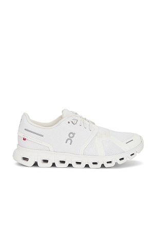 Cloud 6 Sneaker On