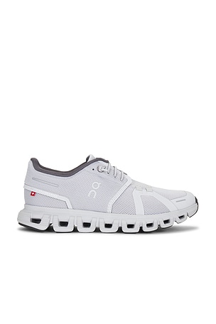Cloud 6 Sneaker On