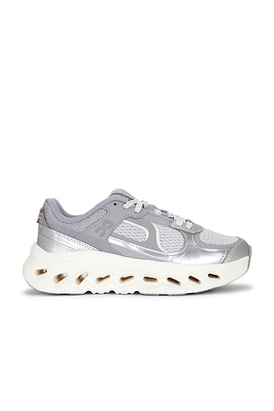Cloudtilt Arc Sneaker On