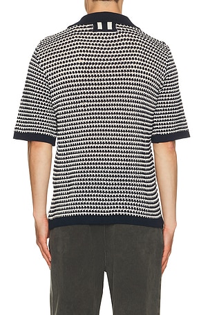 PEREGRenE Island Crochet Button Polo en Bleu