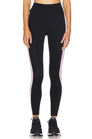 2 LEGGINGS DE MUJER FREEPLAYP.E Nation$75