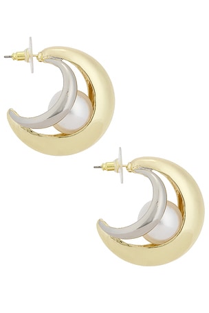 petit moments Wanderlust Earrings in Metallic Silver