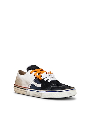 Paul Easterlin Caly Star Low Sneakers in Navy