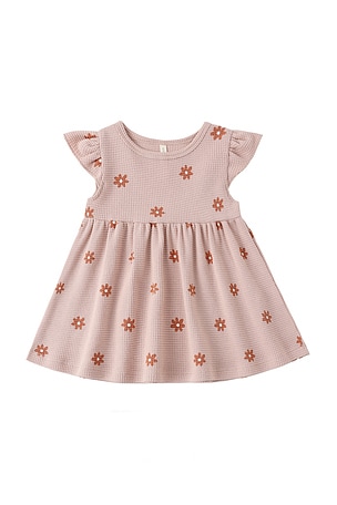 QUINCY MAE Flutter Sleeve Dress in Pink