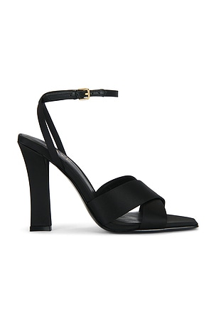 Hanni Sandal RAYE
