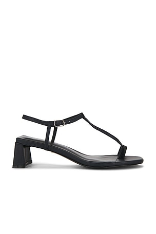 Noa Sandal RAYE