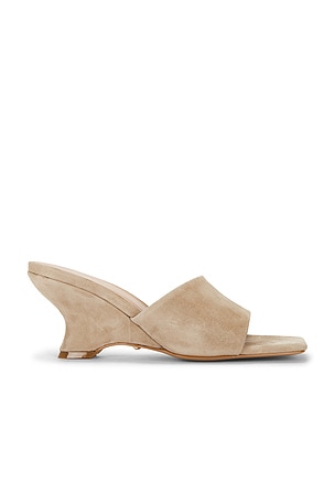 Madalena Wedge RAYE