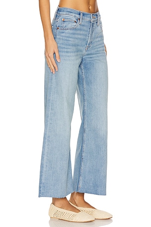 RE/DONE Originals Mid Rise Wide Leg Crop Jeans in Denim-Light