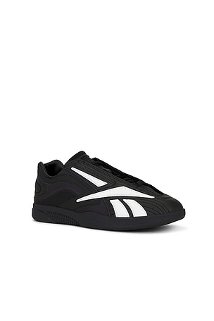 Reebok Hammer Pro Ltd in Black