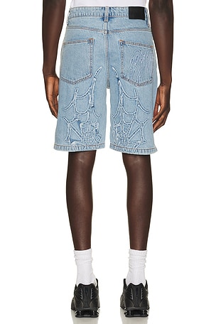 Revenge Spider Web Denim Shorts en Bleu