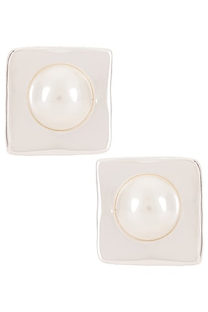 Nikki Pearl Earring retrofete