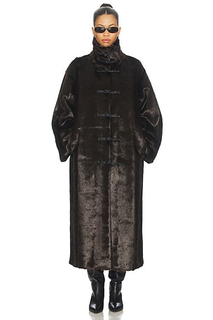 Mandarin Faux Fur Coat Rohe