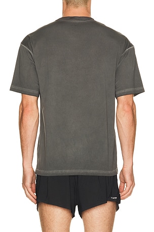 Satisfy camiseta auralite en color negro
