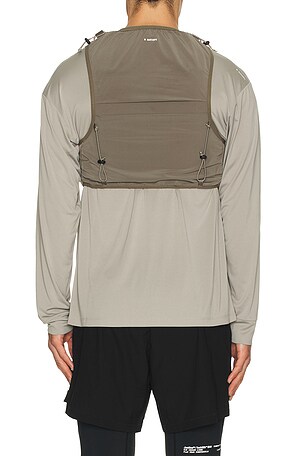 Satisfy Justice Cordura Hydration Vest en Marron