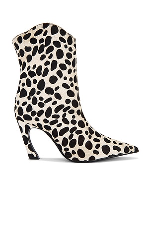 Maryann Curve Boot Schutz