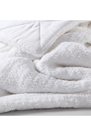 Sunday Citizen Full/Queen Snug Cooling Comforter in White