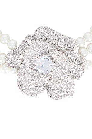 self-portrait Crystal Flower Pearl Choker in Metallic Silver