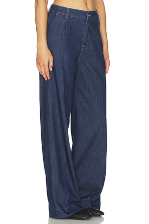 7 For All Mankind Pleated Trouser Jeans in Blue