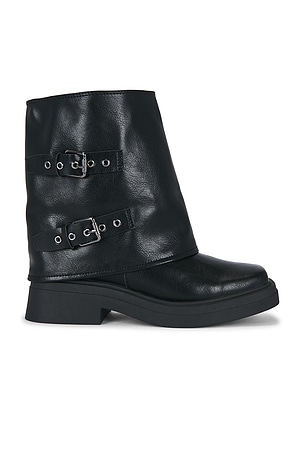 Unmatched Boot Seychelles