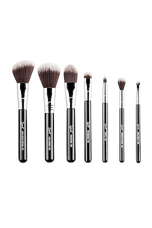 Sigma Beauty TRAVEL BRUSH KIT - MR. BUNNY ブラシキット | REVOLVE