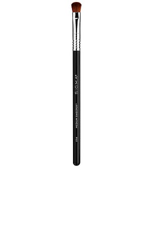 E54 Medium Sweeper Brush Sigma Beauty