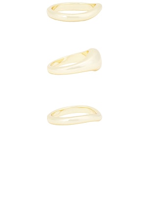 SHASHI Delphine Ring in Metallic Gold