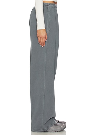 SKIMS Boyfriend Fleece Baggy Sweatpant in Grey
