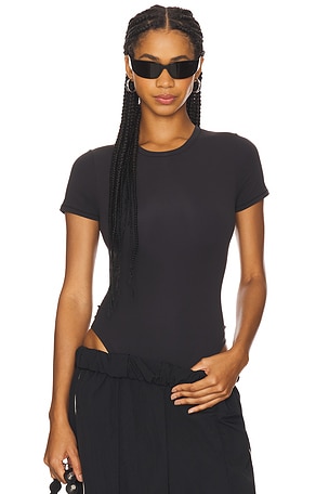 Fits Everybody T-Shirt Bodysuit SKIMS