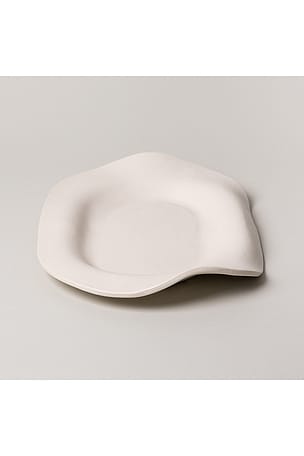 SIN Manta Oval Platter in Cream