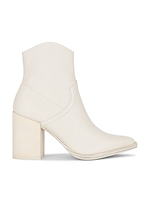 Cate Bootie Steve Madden