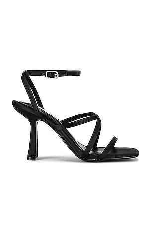Brendi Sandal Steve Madden