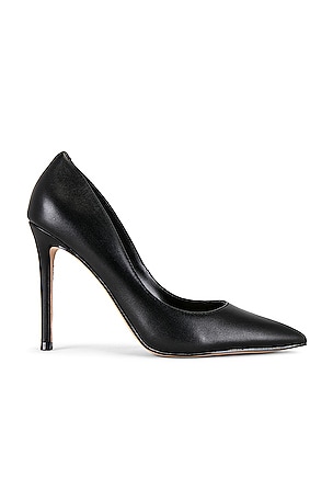 Steve Madden Evelyn Pump in Black | REVOLVE