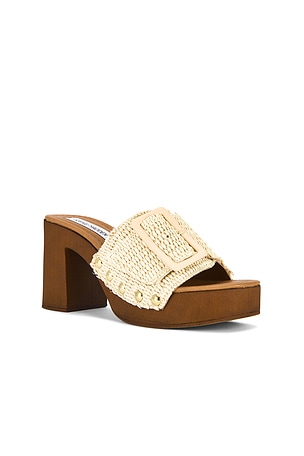 Steve Madden Marlena Clog in Tan