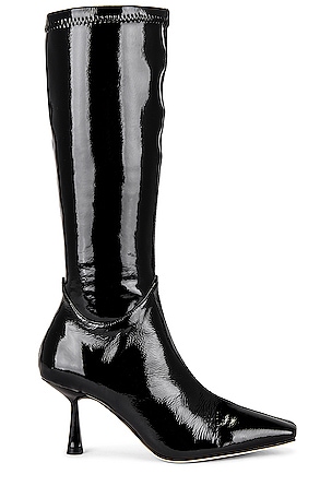 Brit Boot Song of Style