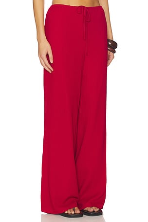 SOVERE Aine Pants in Red
