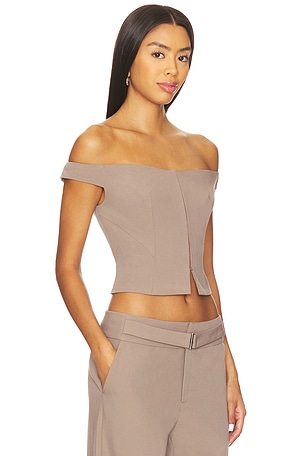 SOVERE Kennedy Top in Taupe