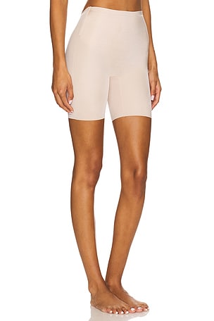 SPANX Suit Your Fancy Low Back Short in Beige. Size XL. Also