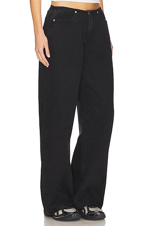 superdown Terri Straight Leg in Black